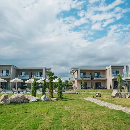 Olea Mare Studios & Apartment